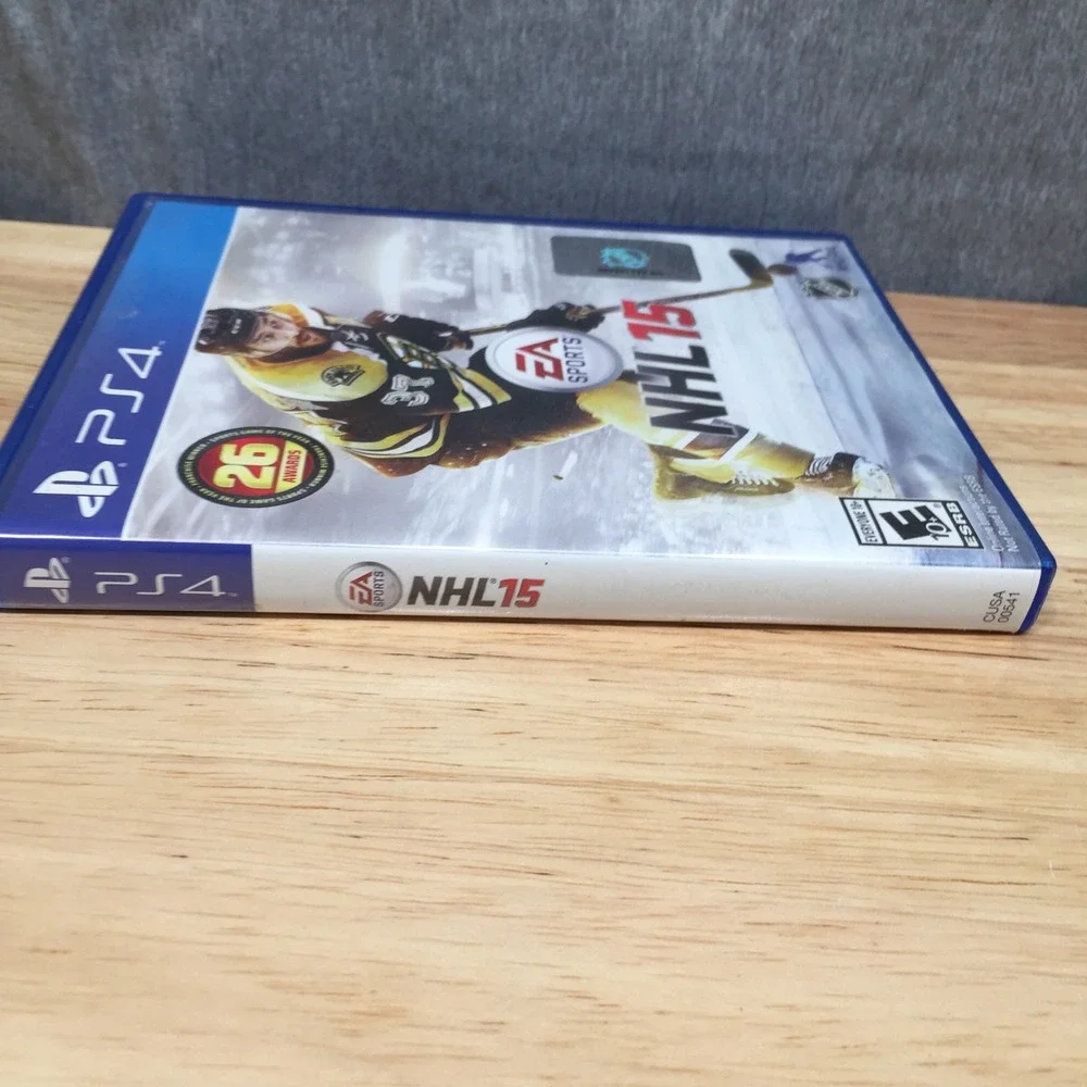 EA Sports NHL 15 Sony PlayStation 4 PS4 Hockey Video Game CUSA-00541‎